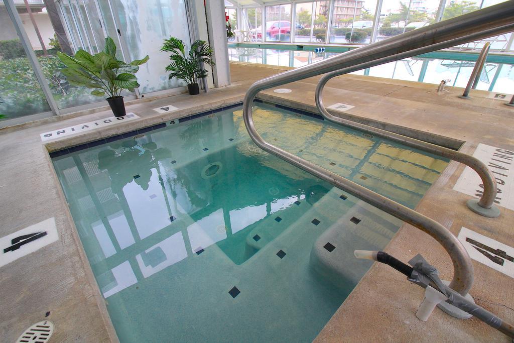 Bay Club Resort By Kees Vacations Ocean City Exterior photo